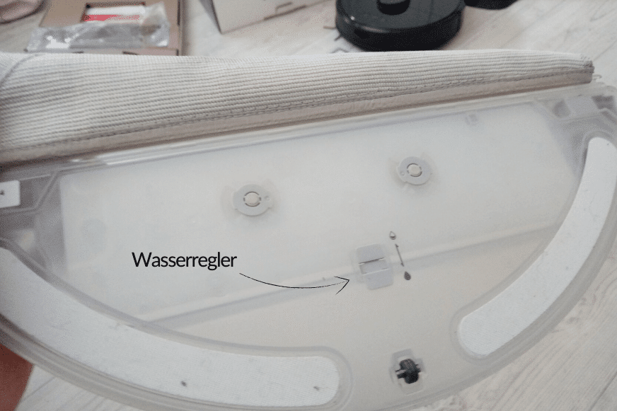 Regulierungsschalter am Wassertank für die Wasserzufuhr zum Wischen